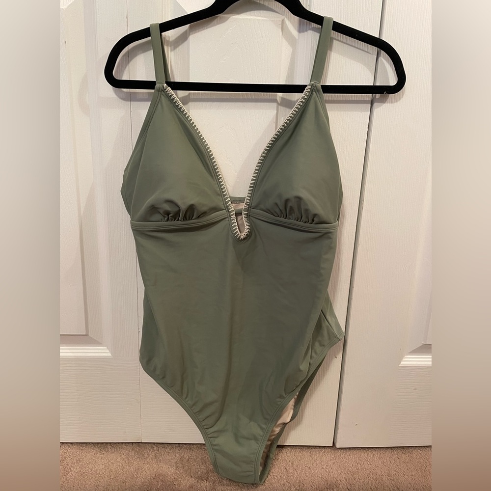 Knoa Sole onepiece swim!!